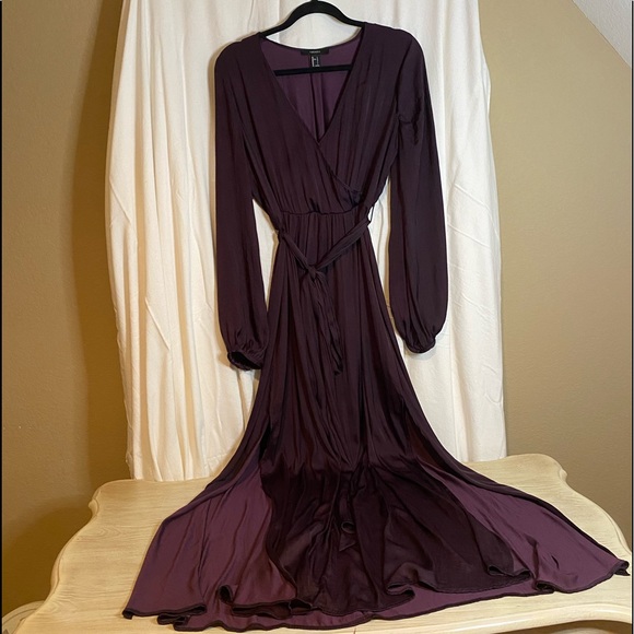 Forever 21 Dresses & Skirts - Dark purple maxi long sleeve silky dress Size: L